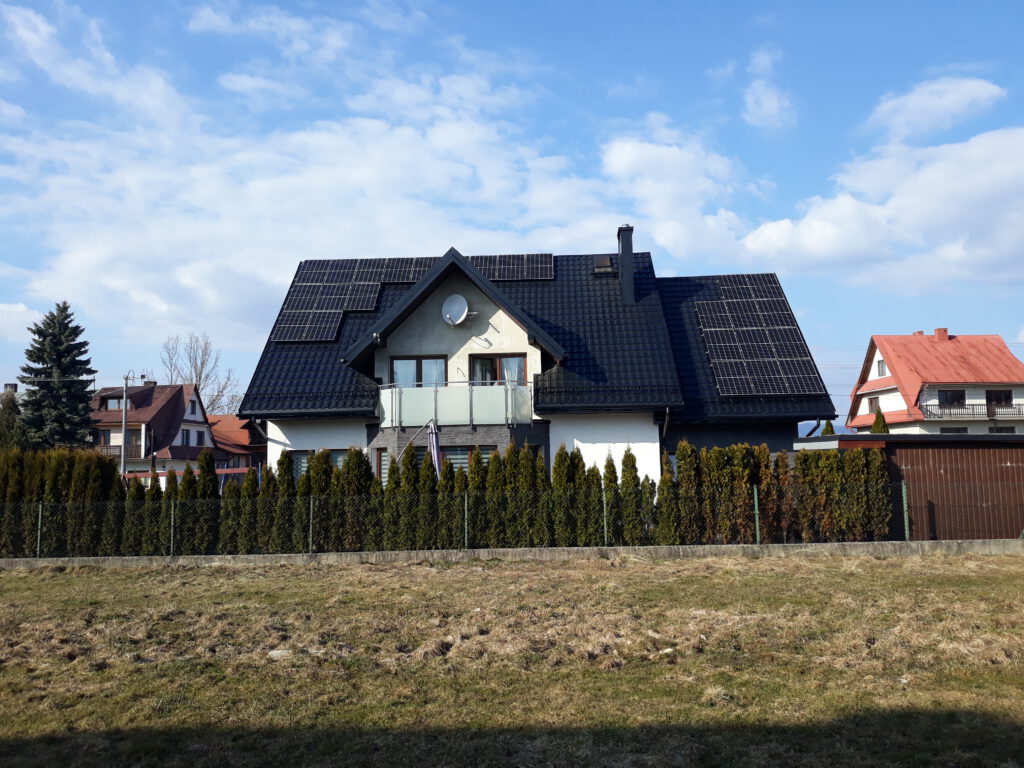 Moc instalacji: ~13kW
