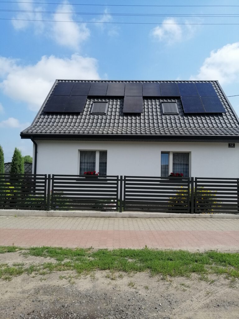 Moc instalacji: ~3kW